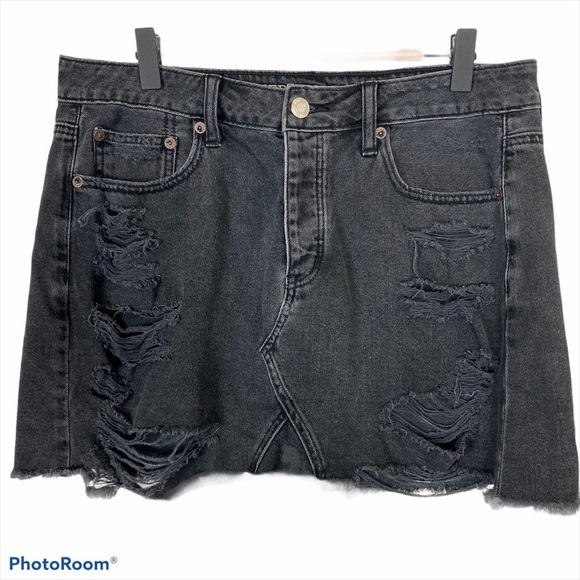 AMERICAN EAGLE Y2K DISTRESSED Blk Mini Jean Skirt - Picture 1 of 9